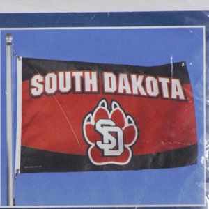 WinCraft South Dakota Deluxe Flag 3’ x 5’